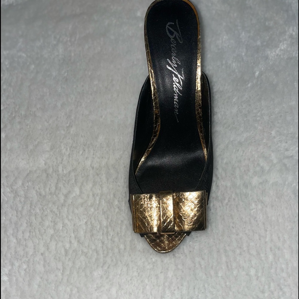 Beverly Johnson Gold And Black Sliders - image 1